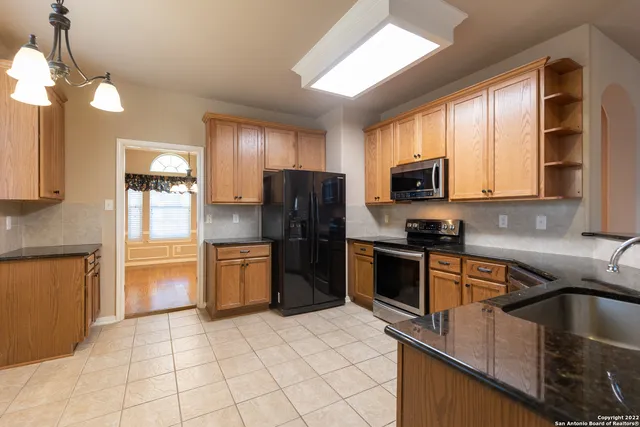 $1,800 | 520 Thurber Drive, Schertz, TX 78154