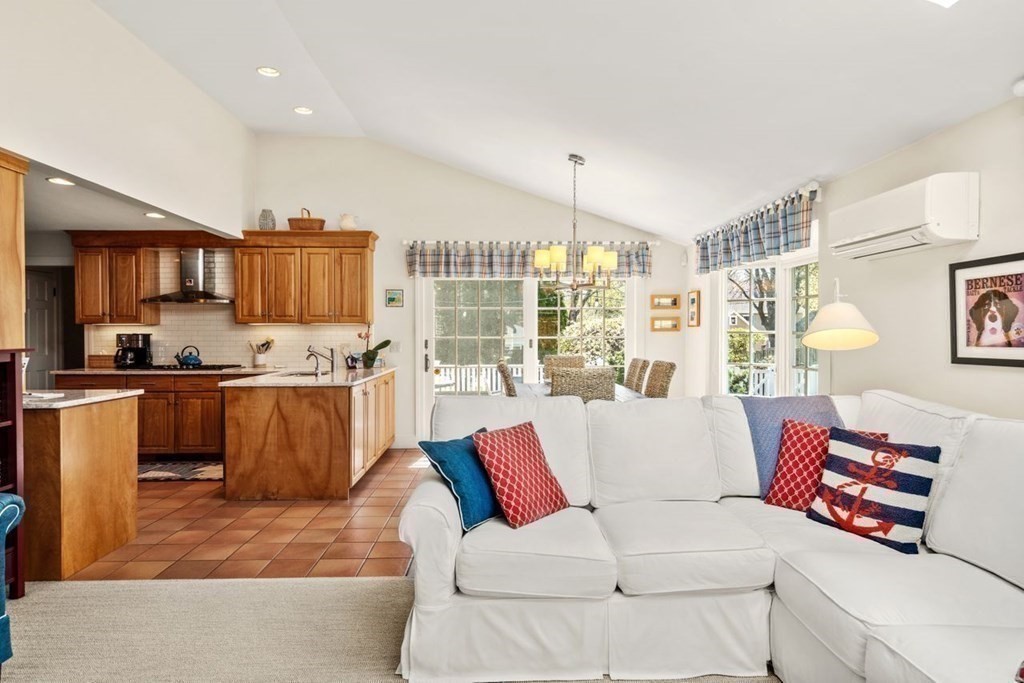 2 Cavanagh Road Wellesley, MA 02481 - Photo 13 of 41