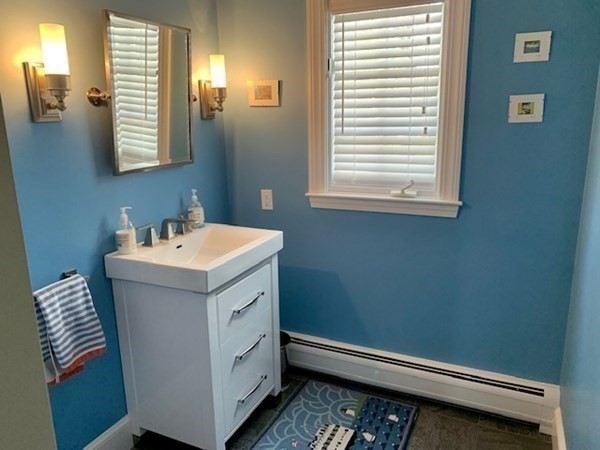 2 Cavanagh Road Wellesley, MA 02481 - Photo 20 of 41