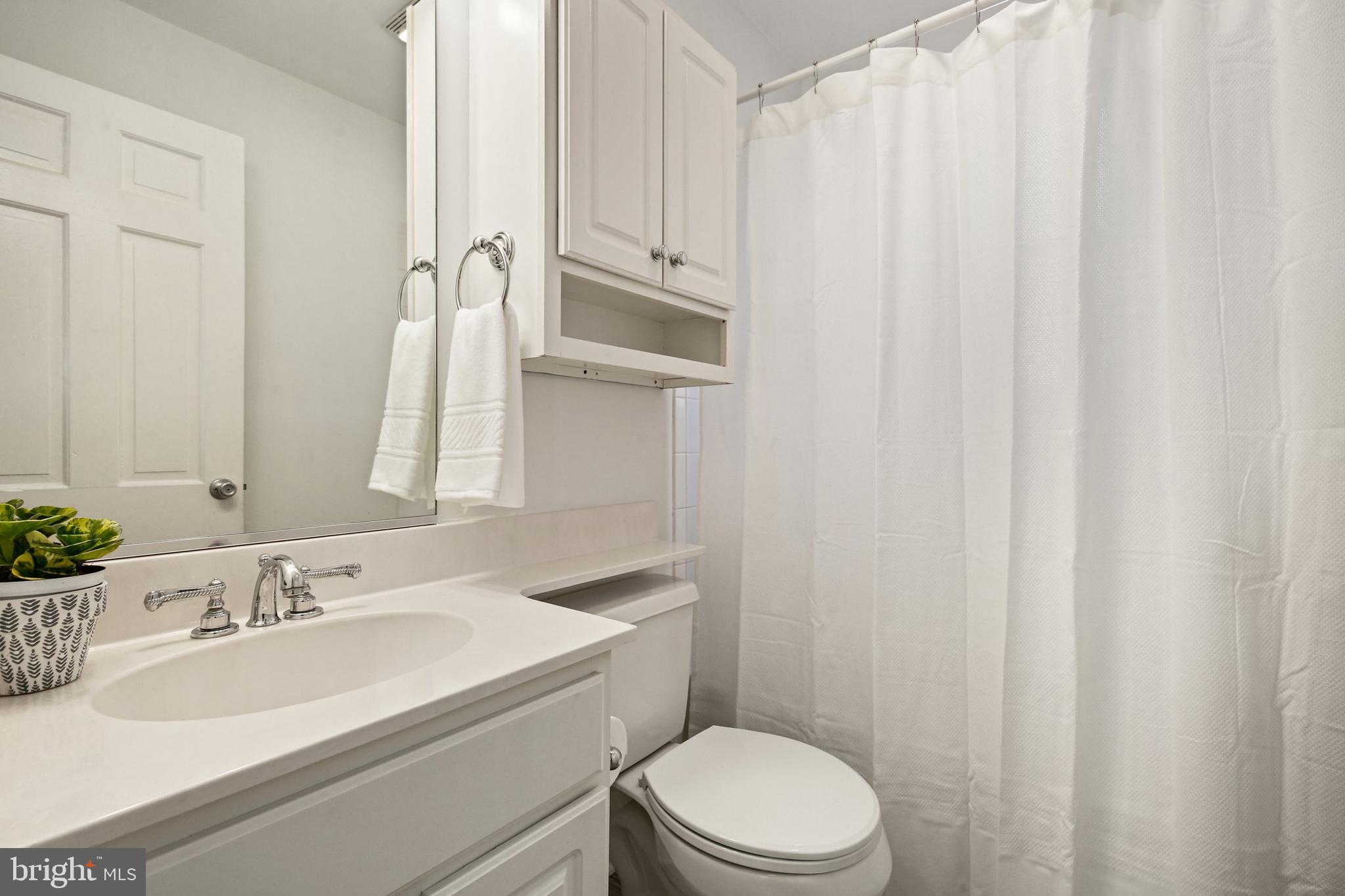 6801 Barr Road Bethesda, MD 20817 - Photo 34 of 46 Gallery Image 34