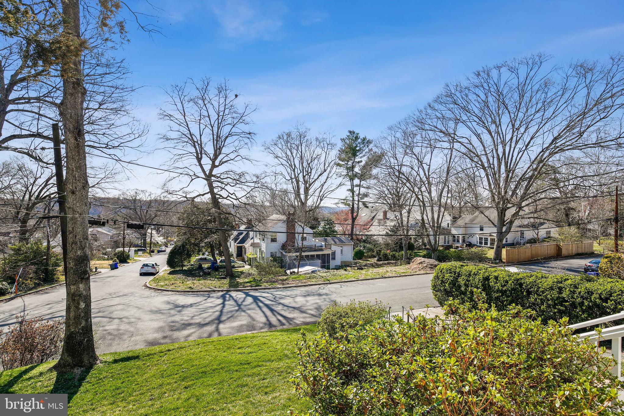 6801 Barr Road Bethesda, MD 20817 - Photo 5 of 46 Gallery Image 5