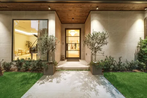 $2,275,000 | 5222 Woodway Drive, Houston, TX 77056