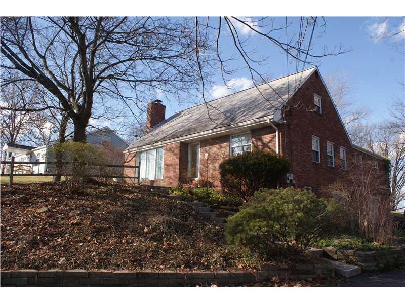 204 Pittview Road Pittsburgh, PA 15237 - Photo 2 of 21 Exterior Front.