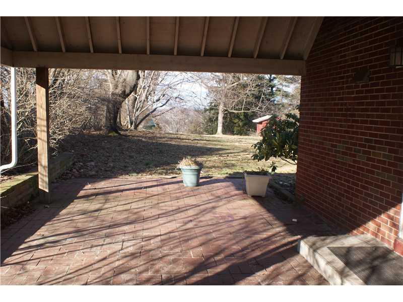 204 Pittview Road Pittsburgh, PA 15237 - Photo 17 of 21 Patio/Deck.
