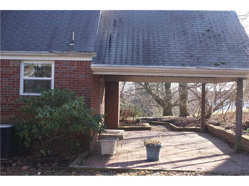 204 Pittview Road Pittsburgh, PA 15237 - Photo 20 of 21 Patio/Deck.