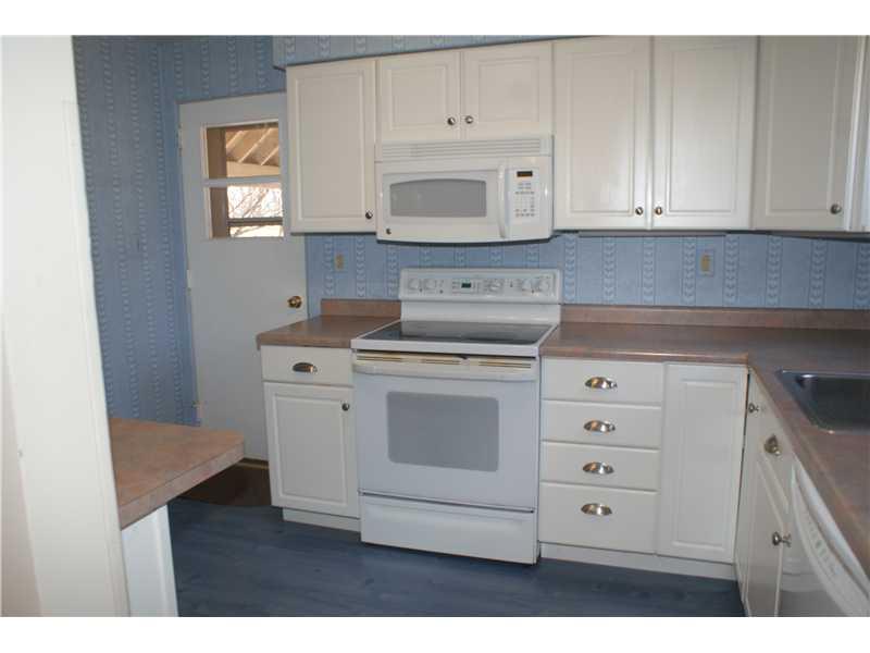 204 Pittview Road Pittsburgh, PA 15237 - Photo 7 of 21 Kitchen.