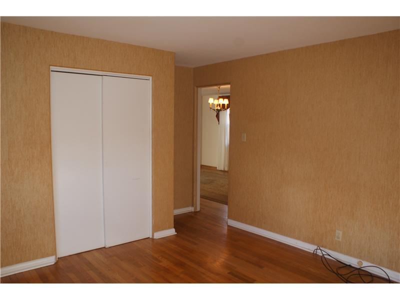204 Pittview Road Pittsburgh, PA 15237 - Photo 9 of 21 Bedroom.