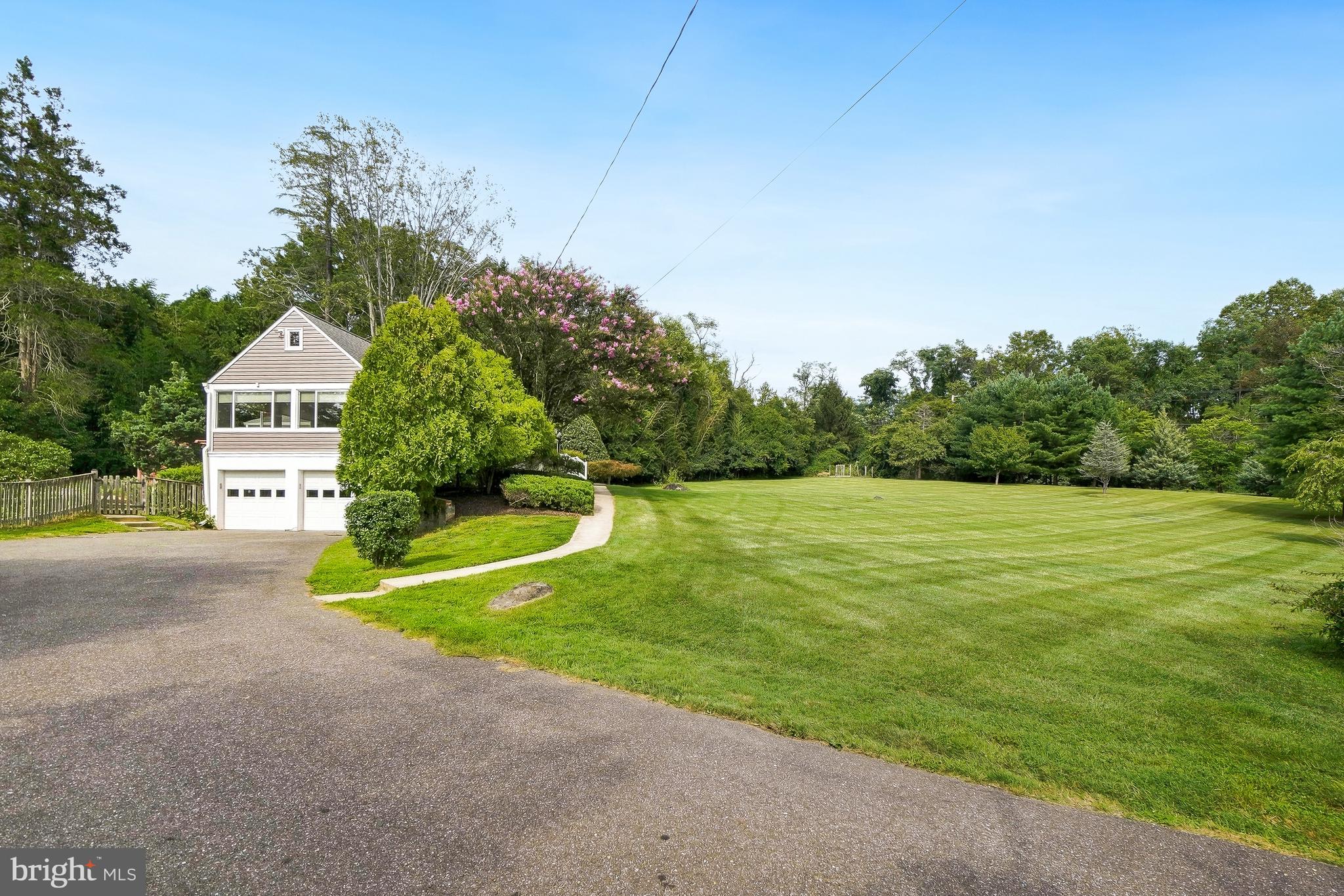 15400 Layhill Road Silver Spring, MD 20906 - Photo 10 of 45 private driveway and access to two-car garage