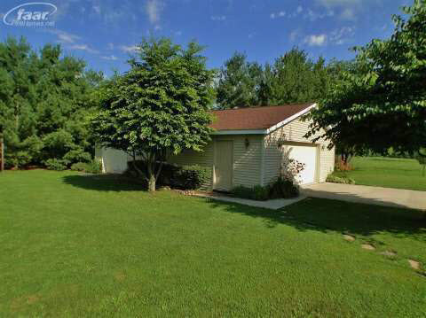 11070 Sharp Road Linden, MI 48451 - Photo 18 of 21 20356636-17.JPG