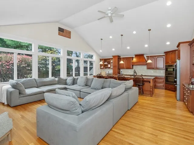 $1,595,000 | 49 Lincoln Street, Waltham, MA 02451