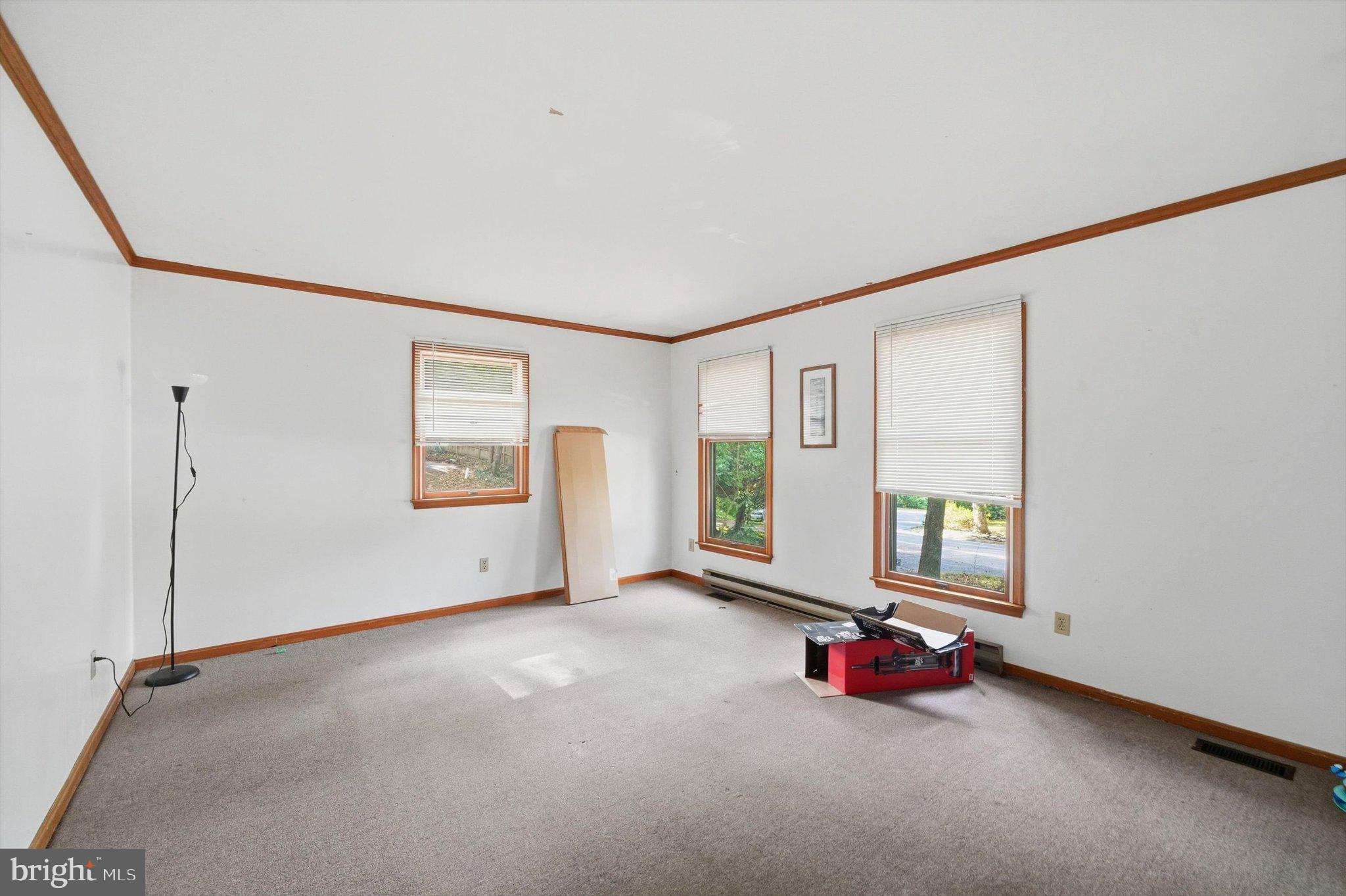 2512 Cool Spring Road Hyattsville, MD 20783 - Photo 3 of 27 Gallery Image 3
