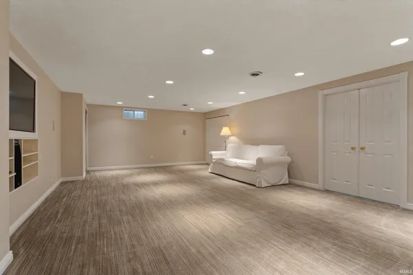 $390,000 | 52060 Falcon Chase Drive, Granger, IN 46530