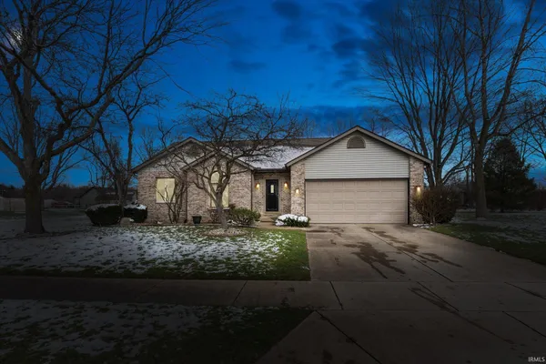 $390,000 | 52060 Falcon Chase Drive, Granger, IN 46530