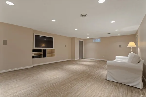 $390,000 | 52060 Falcon Chase Drive, Granger, IN 46530