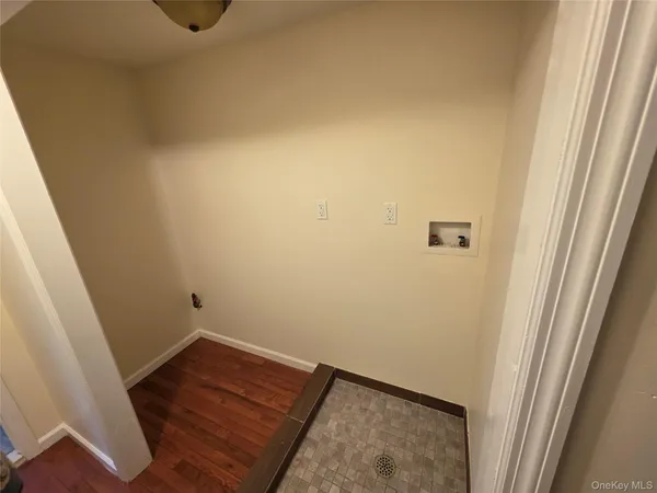 $2,700 | 28 Hasbrouck Street, Newburgh, NY 12550