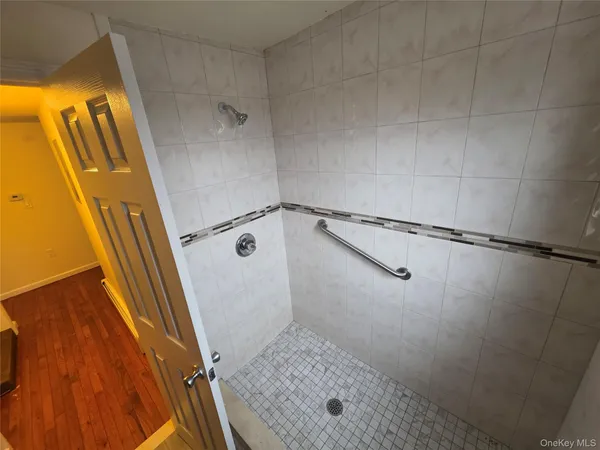 $2,700 | 28 Hasbrouck Street, Newburgh, NY 12550