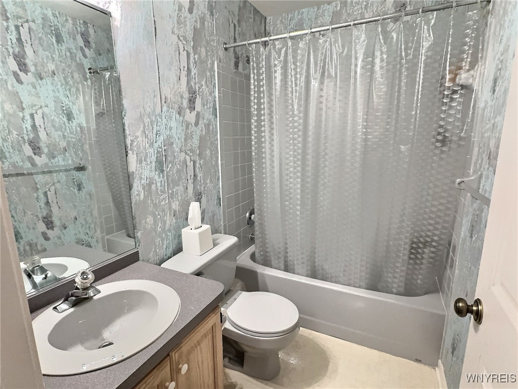 8 Eagles Trace Amherst, NY 14221 - Photo 17 of 29