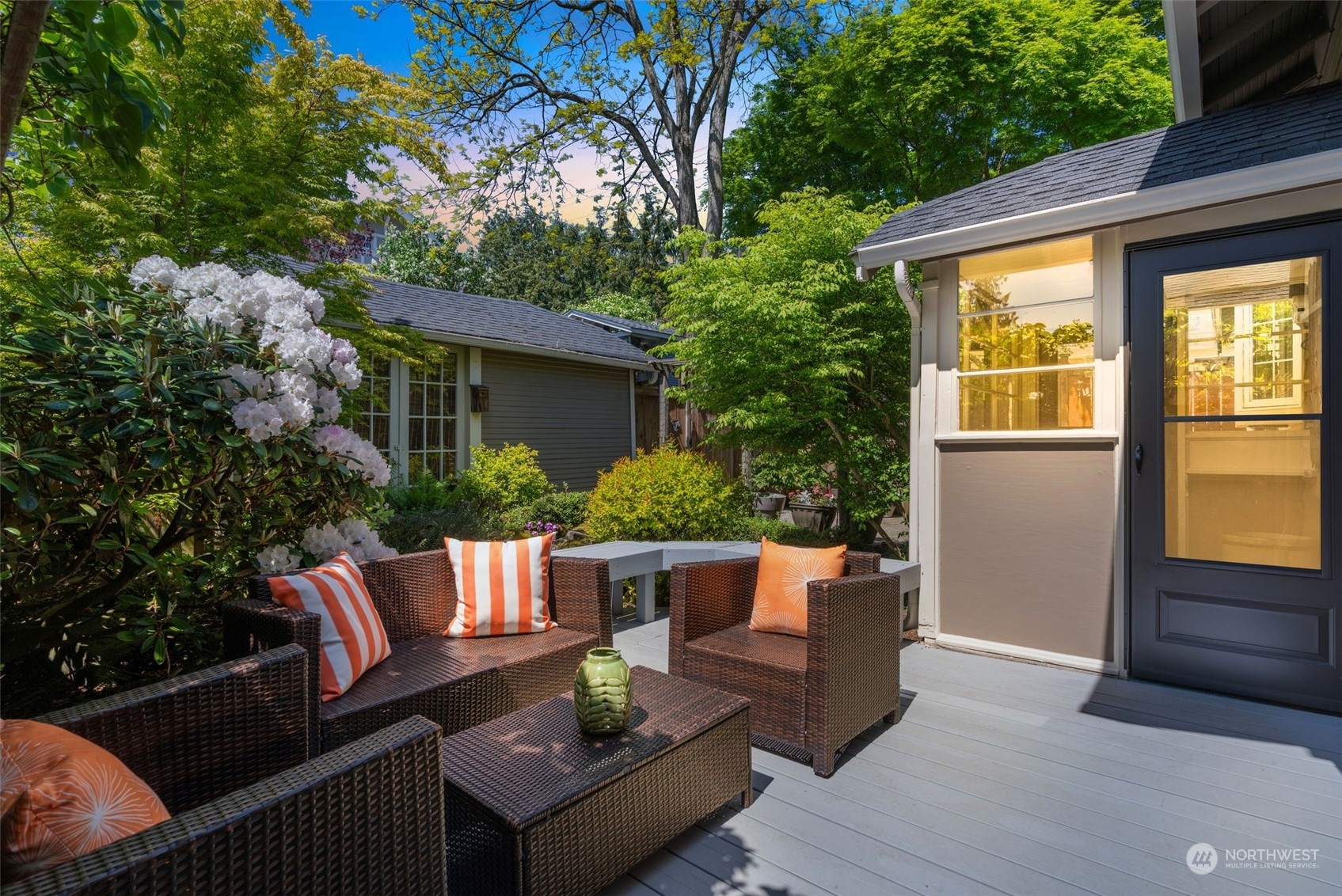 4229 Eastern Avenue North Seattle, WA 98103 - Photo 11 of 32 a view of an outdoor sitting area with furniture