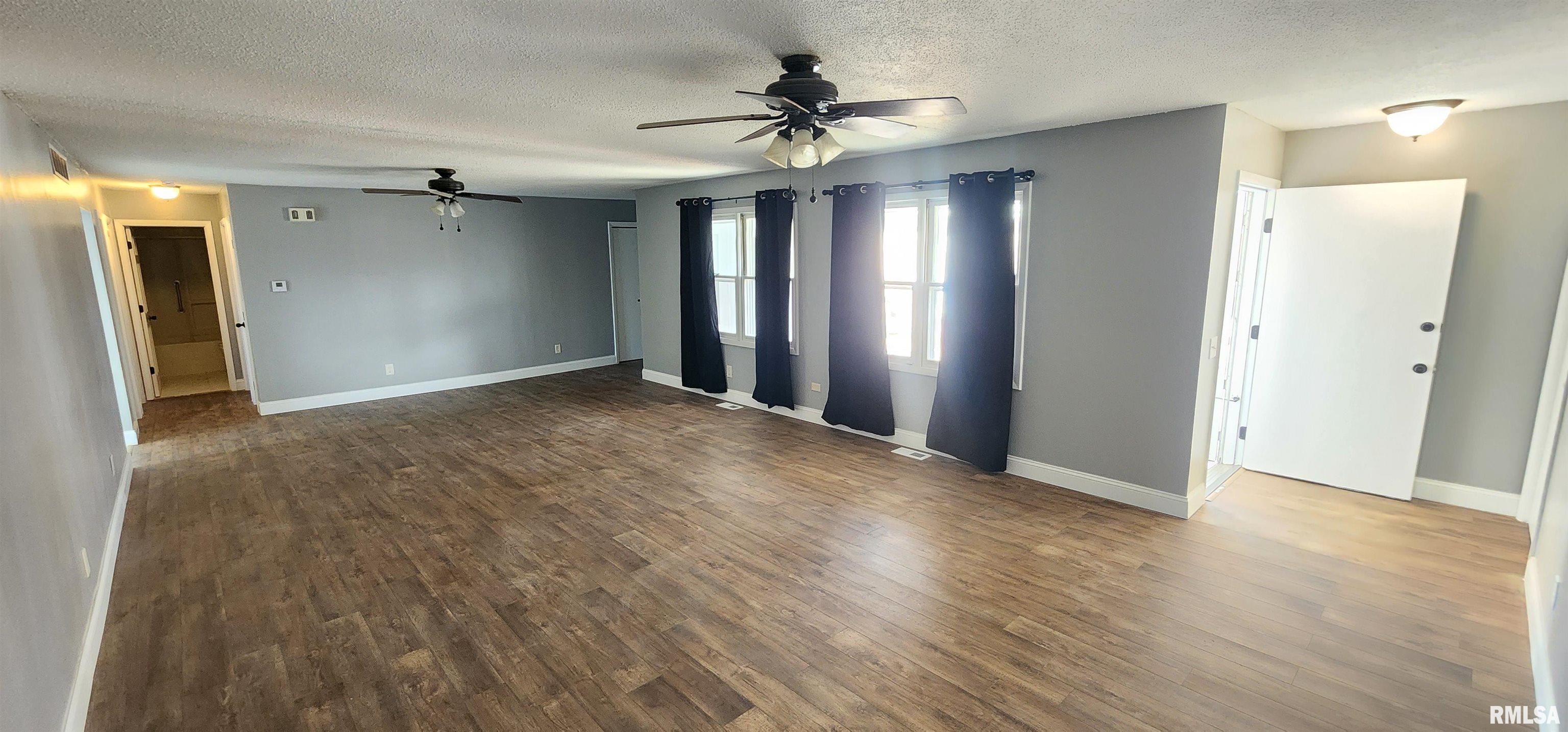2617 Delaware Drive Springfield, IL 62702 - Photo 5 of 27