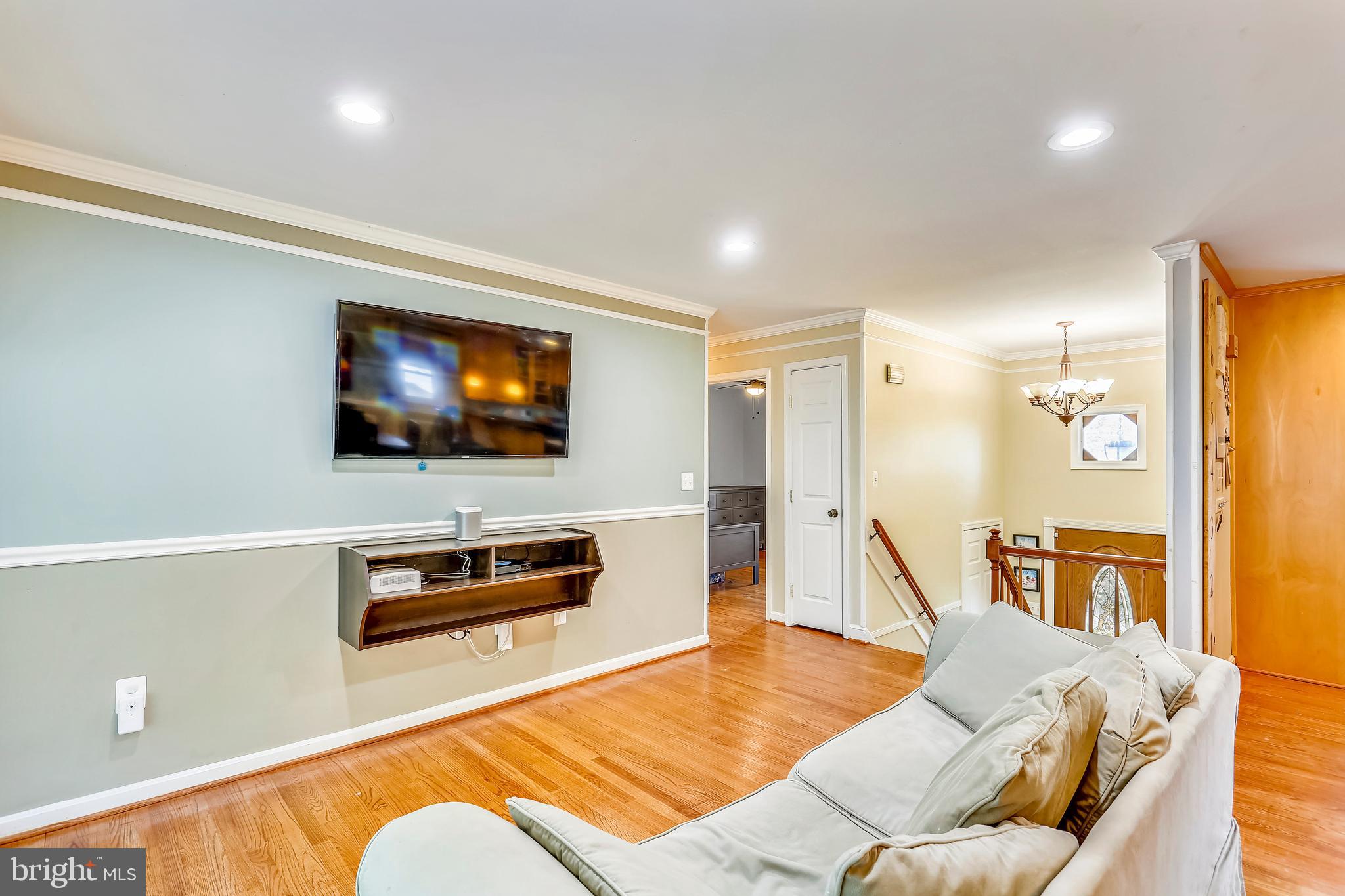 23817 Stringtown Road Clarksburg, MD 20871 - Photo 12 of 48 Living Room