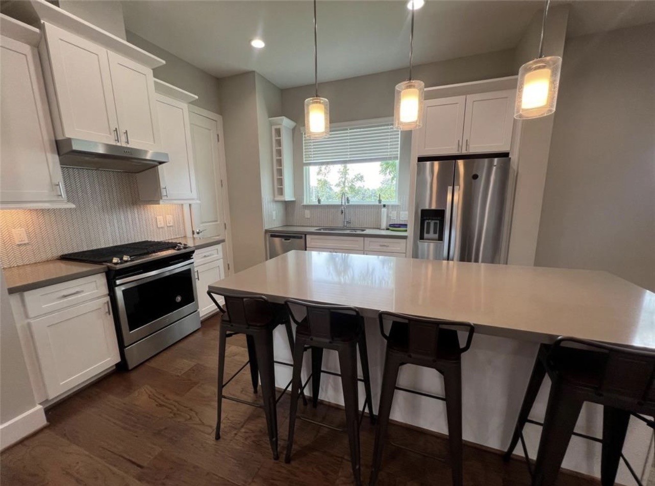 1224 Upton Street Houston, TX 77020 - Photo 9 of 48 Chef’s Kitchen