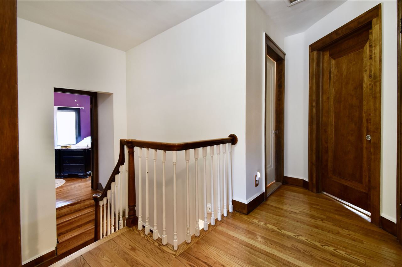 826 Barrington Road Grosse Pointe, MI 48230 - Photo 25 of 31 50024897-24.JPG