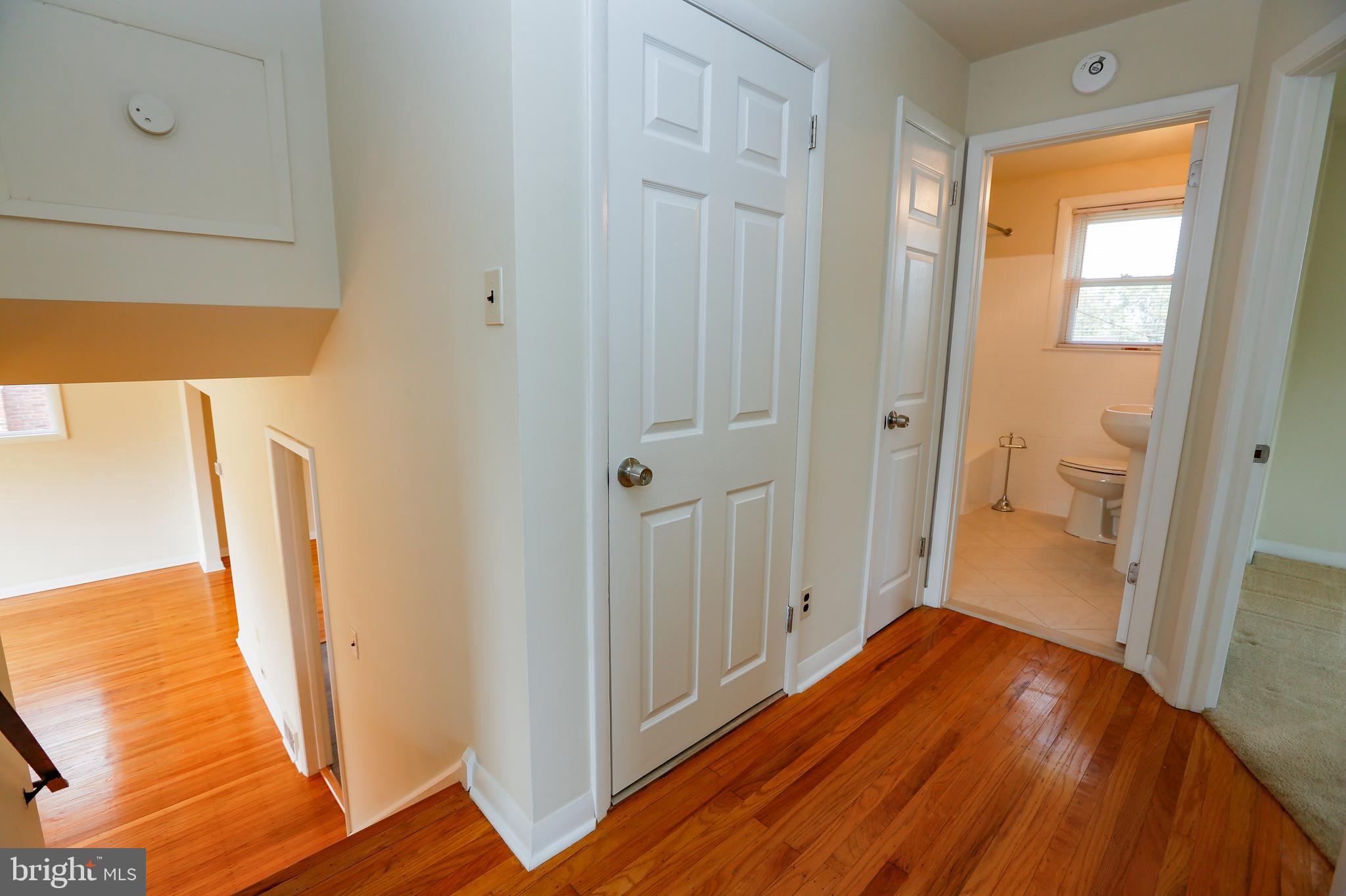 578 Maddock Road Springfield, PA 19064 - Photo 19 of 27 2nd Floor Hallway