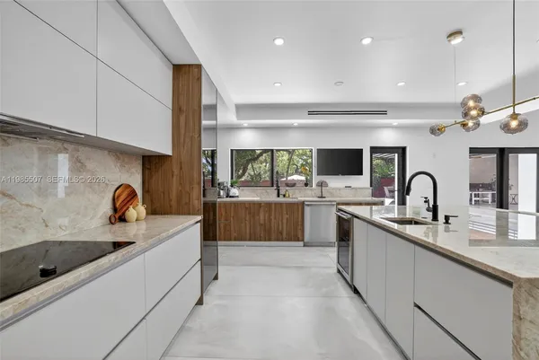 $4,250,000 | 3000 Riverland Road, Fort Lauderdale, FL 33312