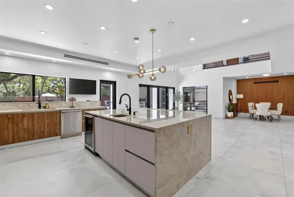 $4,250,000 | 3000 Riverland Road, Fort Lauderdale, FL 33312