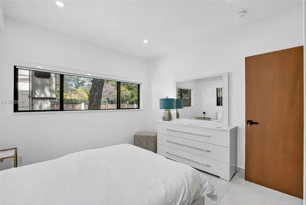$4,250,000 | 3000 Riverland Road, Fort Lauderdale, FL 33312