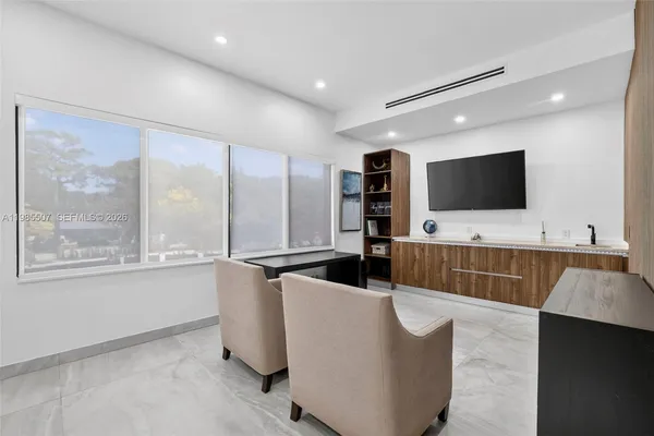 $4,250,000 | 3000 Riverland Road, Fort Lauderdale, FL 33312