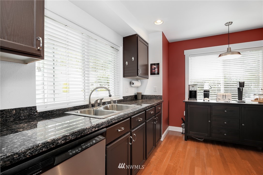 1906 187th Place Southeast Bothell, WA 98012 - Photo 6 of 18