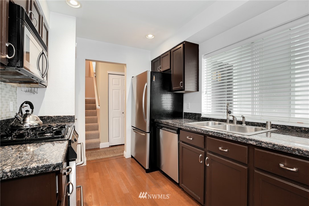 1906 187th Place Southeast Bothell, WA 98012 - Photo 8 of 18