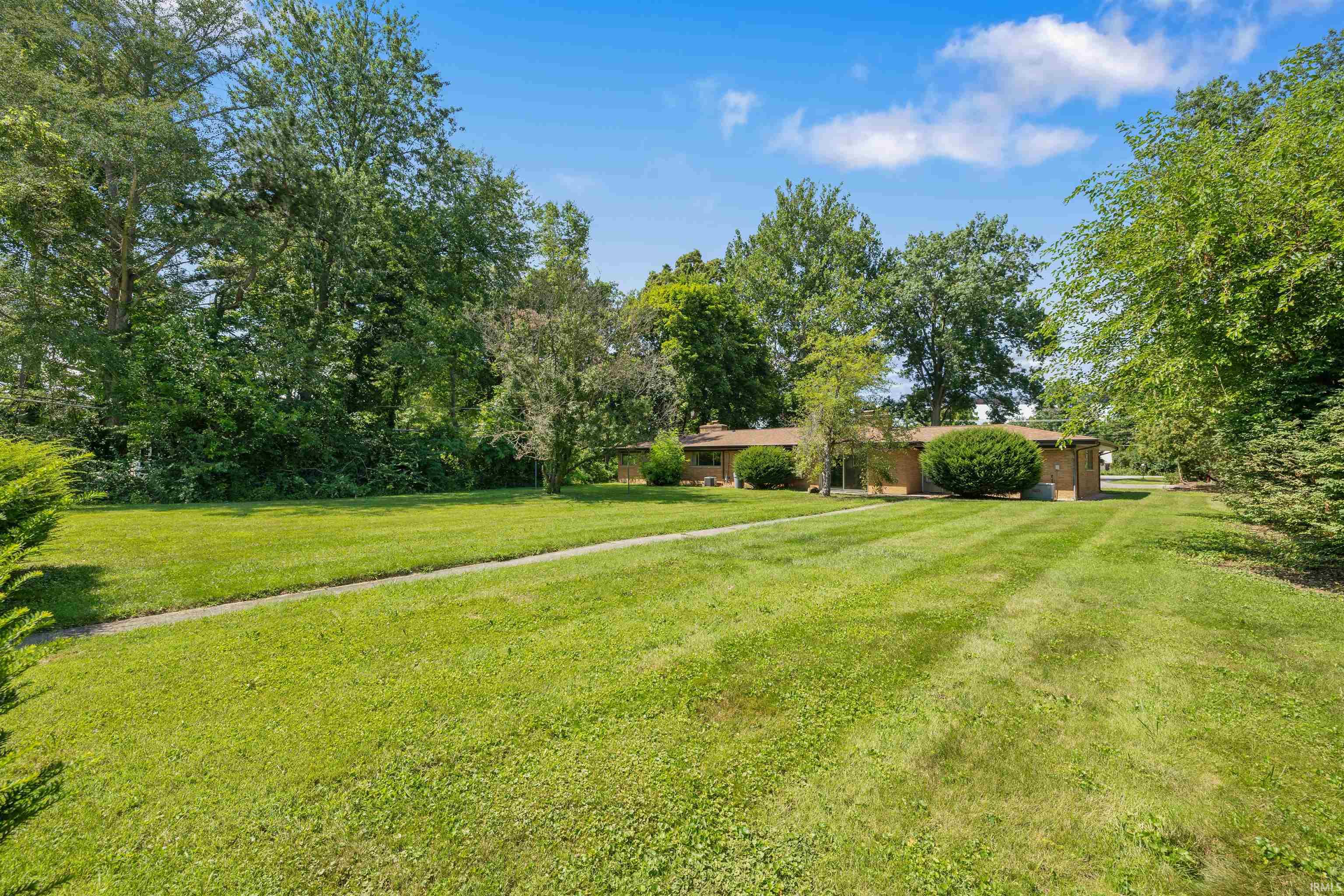 8438 Stellhorn Road Fort Wayne, IN 46815 - Photo 33 of 39 Gallery Image 33