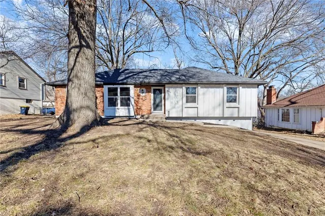 $249,500 | 11812 East 56th Terrace, Kansas City, MO 64133