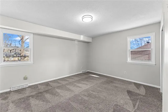 $239,000 | 11812 East 56th Terrace, Kansas City, MO 64133