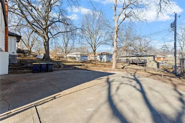 $239,000 | 11812 East 56th Terrace, Kansas City, MO 64133