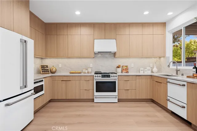 $1,860,000 | 33 Winterfield Road, Irvine, CA 92602