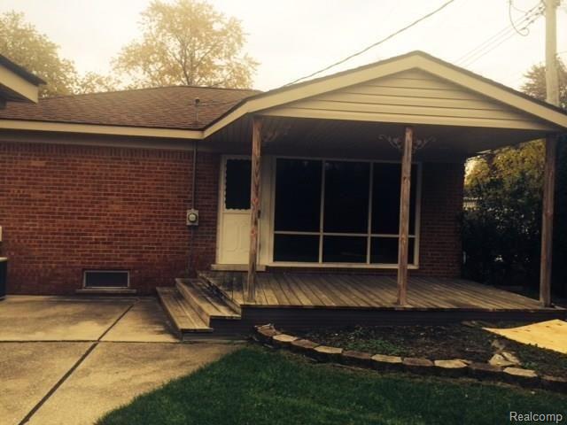 24227 Roxana Avenue Eastpointe, MI 48021 - Photo 2 of 10 BACKVIEW.jpg