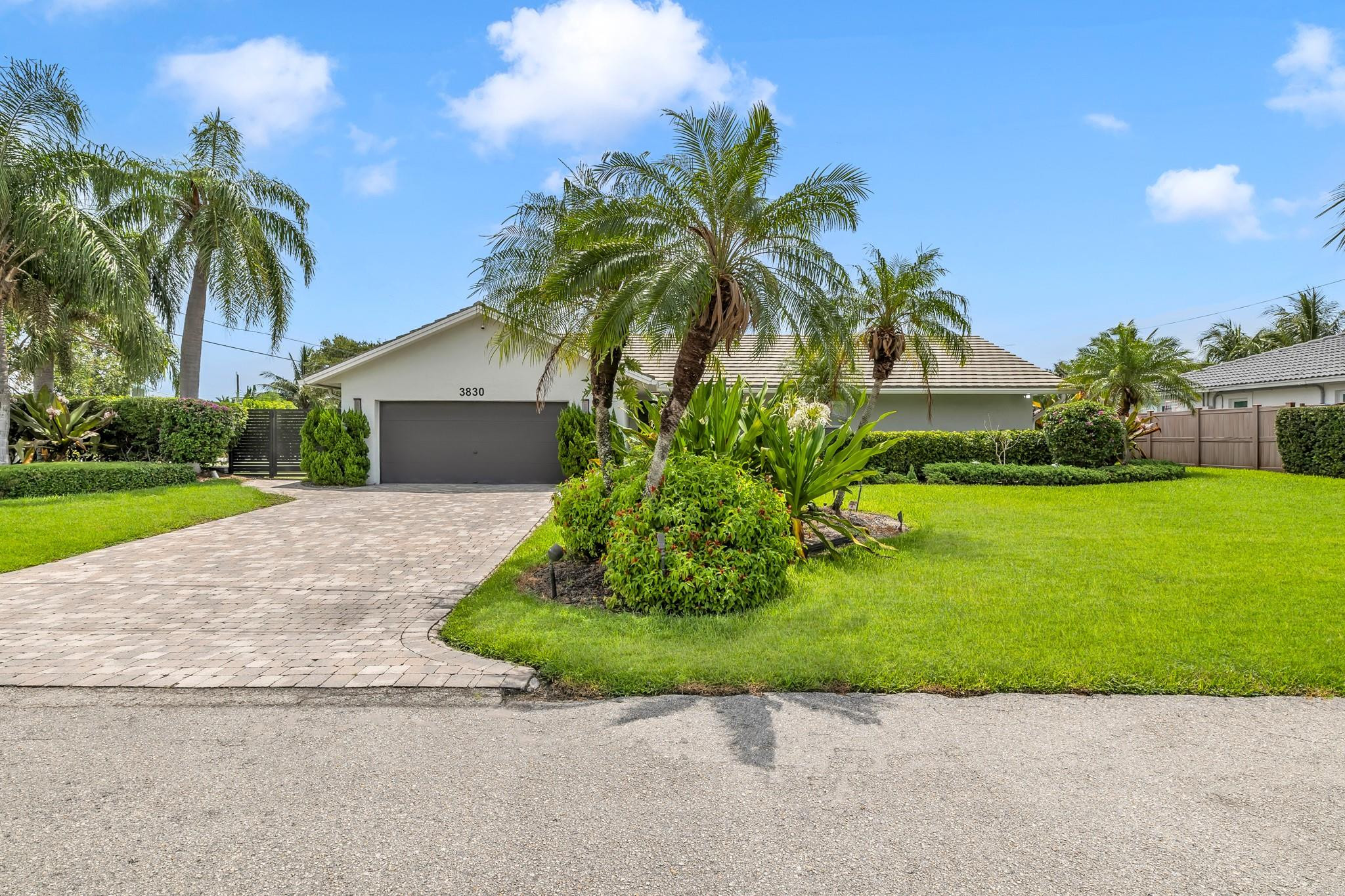 3830 Northeast 28th Avenue Lighthouse Point, FL 33064 - Photo 10 of 43 Photo 10