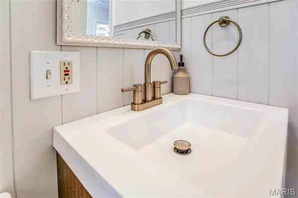 $1,950 | 115 Echo Lane, Bethalto, IL 62010