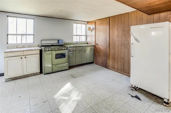 $1,950 | 115 Echo Lane, Bethalto, IL 62010