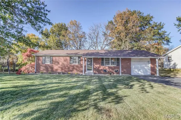 $1,950 | 115 Echo Lane, Bethalto, IL 62010