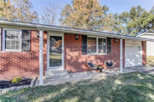 $1,950 | 115 Echo Lane, Bethalto, IL 62010