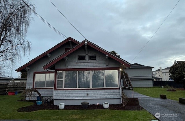 711 N Street Hoquiam, WA 98550 - Photo 3 of 4 a view of house with backyard