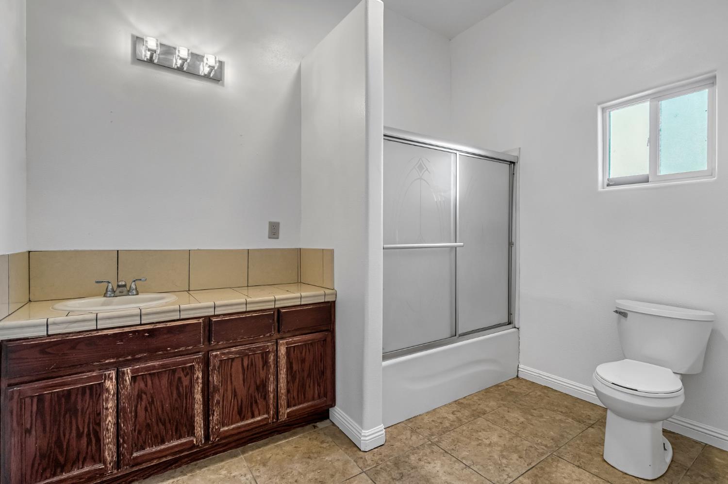 4863 North Doon Way Fresno, CA 93710 - Photo 22 of 29