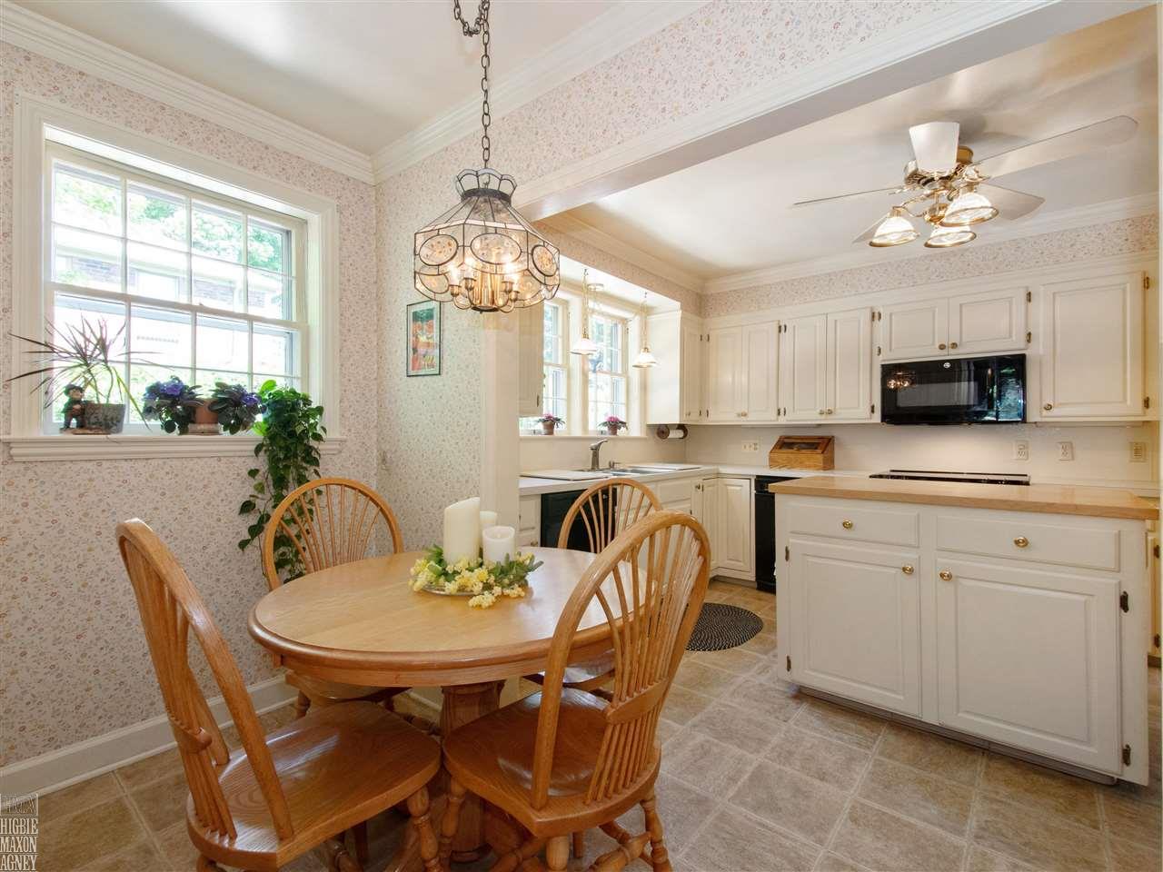 1006 Whittier Road Grosse Pointe, MI 48230 - Photo 12 of 51 50078531-11.JPG