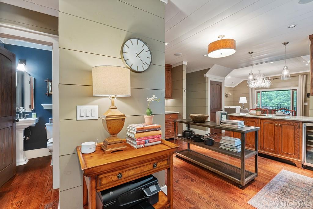 662 Wyanoak Road Highlands, NC 28741 - Photo 10 of 27 Gallery Image 10