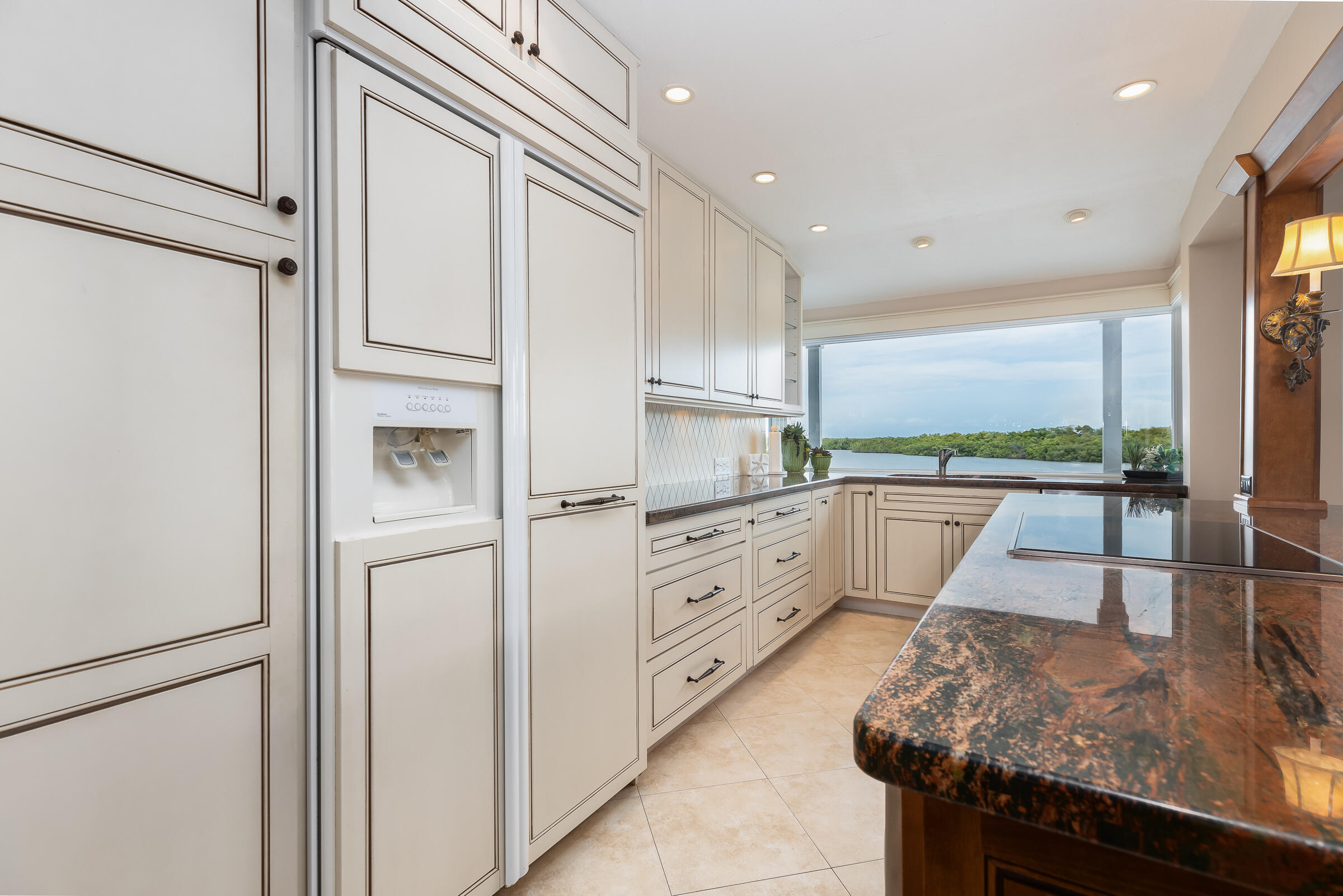 110 Redwing Road Tavernier, FL 33070 - Photo 15 of 50 Ample Cabinetry