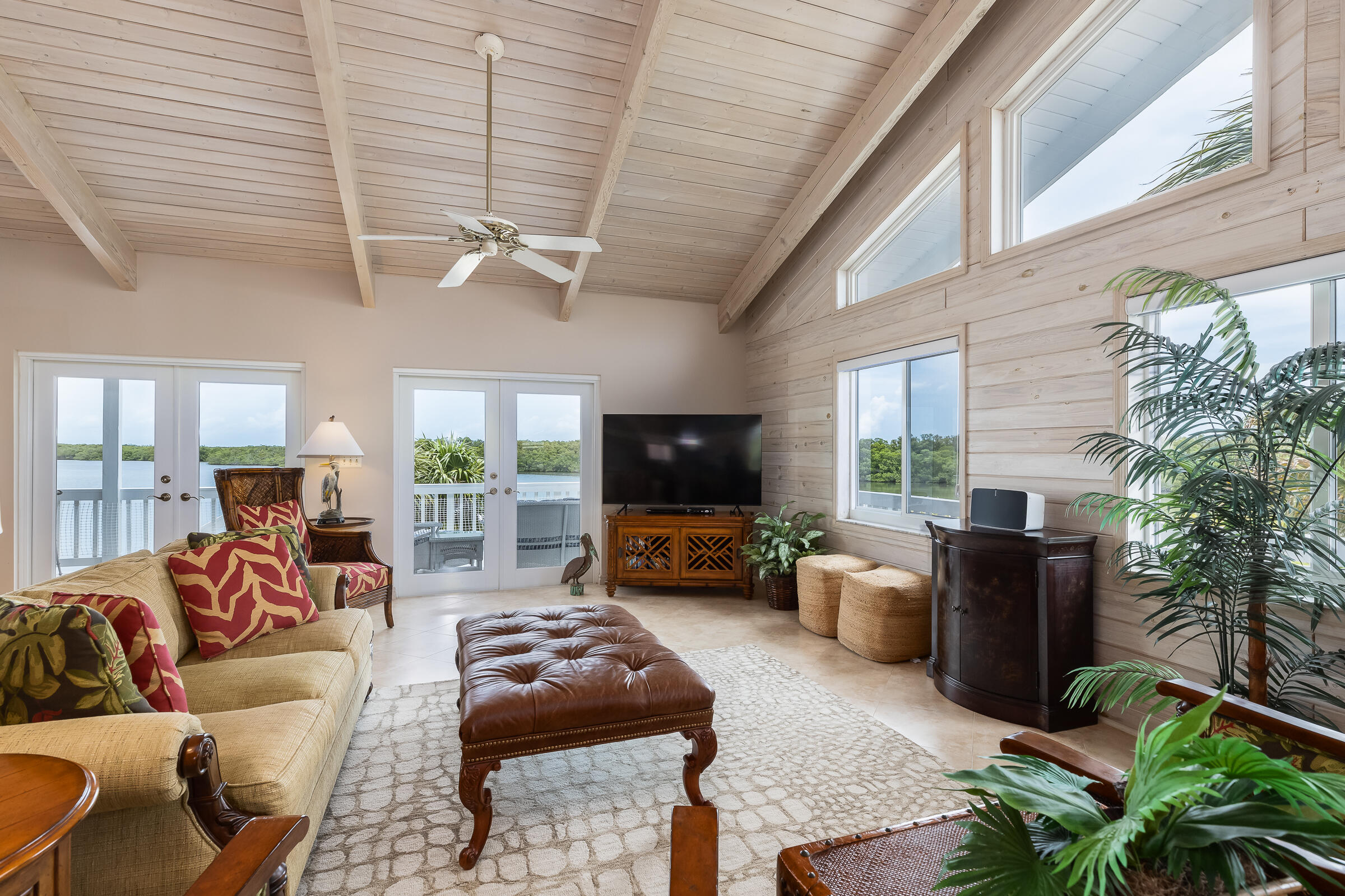110 Redwing Road Tavernier, FL 33070 - Photo 9 of 50 Living Room
